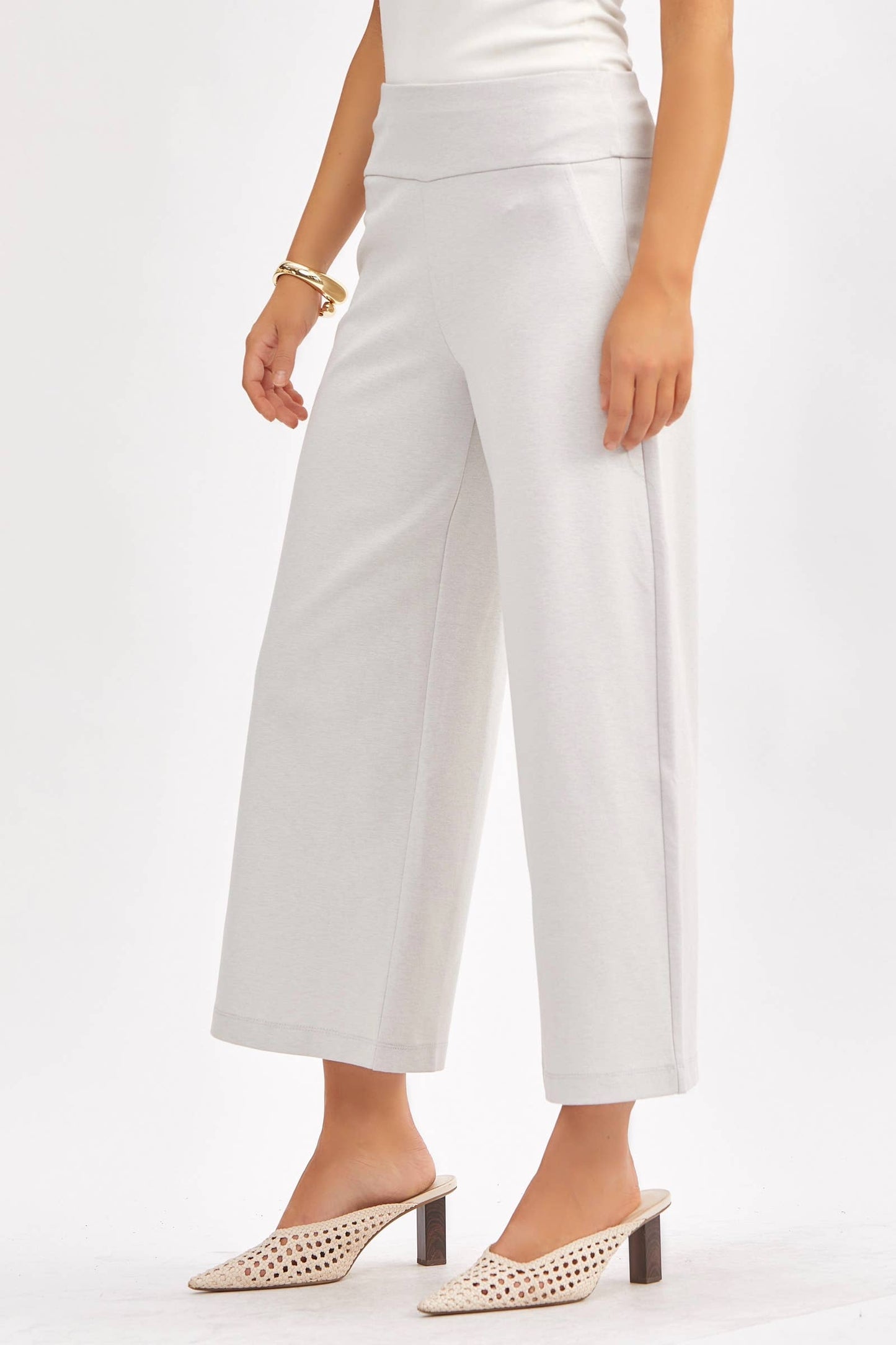 Magic Wide Cropped Pants: Black / L