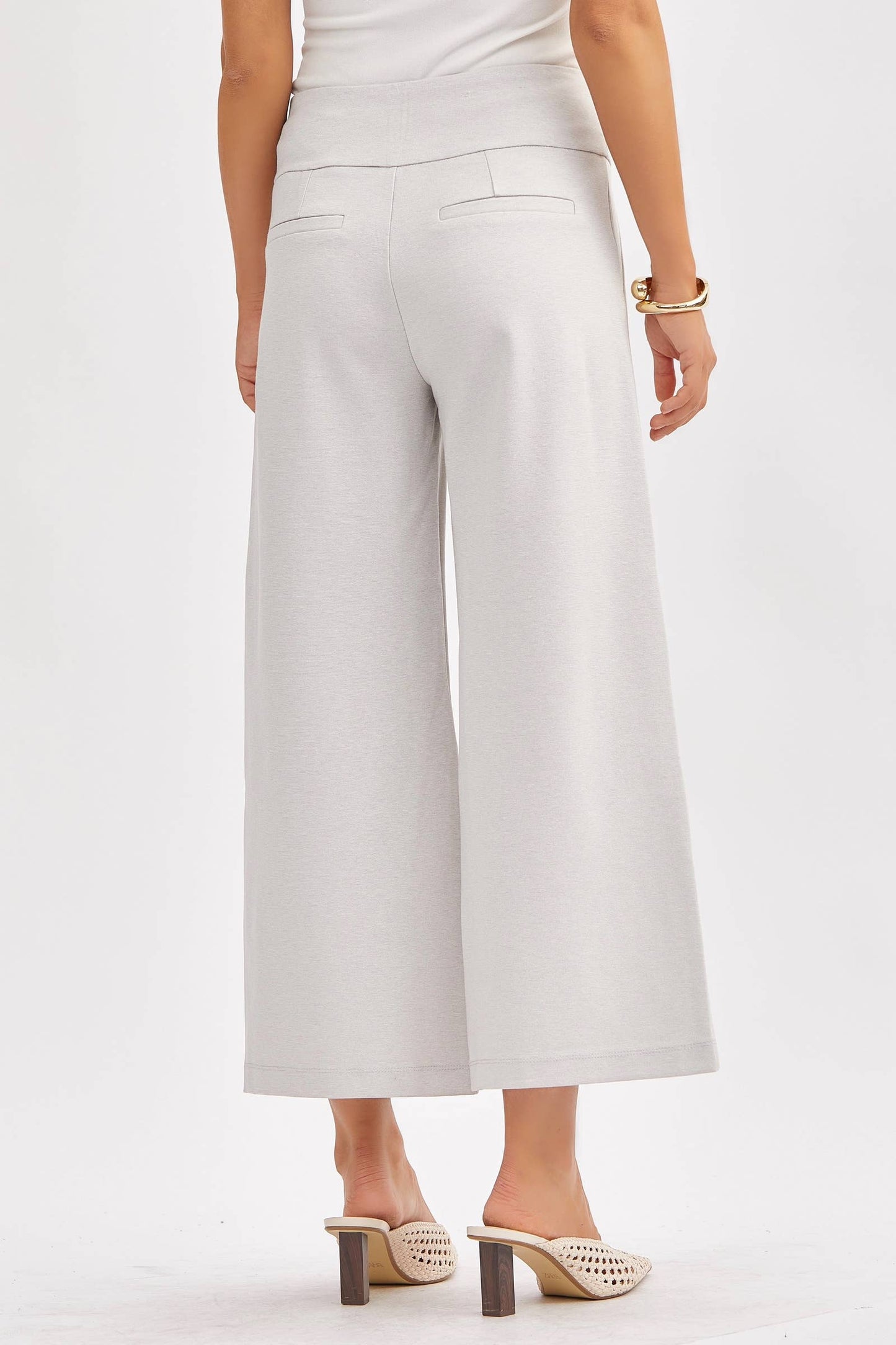 Magic Wide Cropped Pants: Black / L