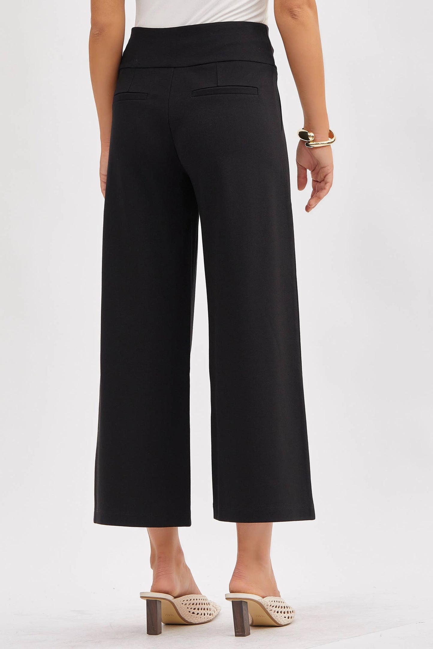 Magic Wide Cropped Pants: Black / L