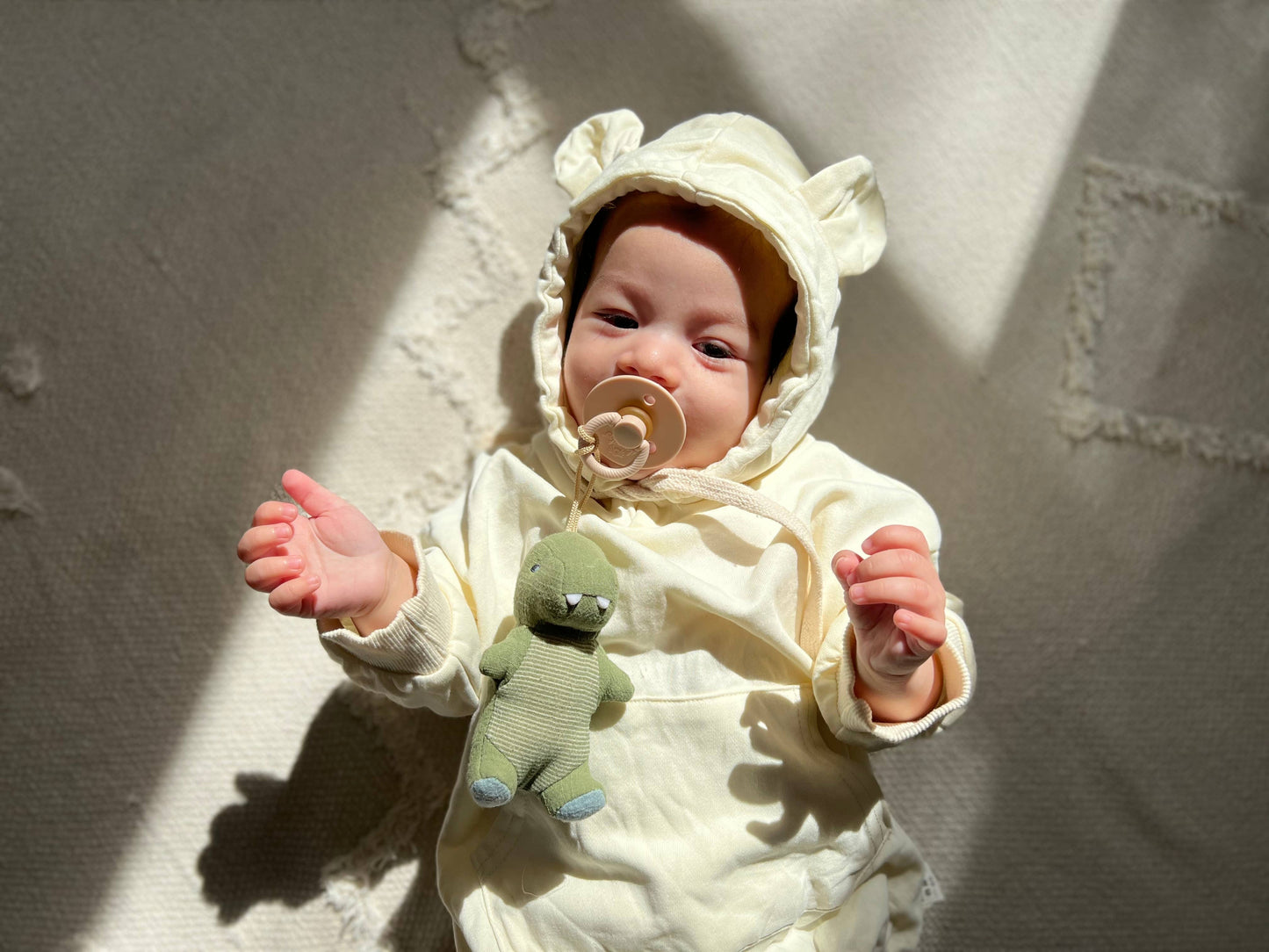 *NEW* Bitzy Pal Natural Rubber Pacifier & Stuffed Animal: Cow