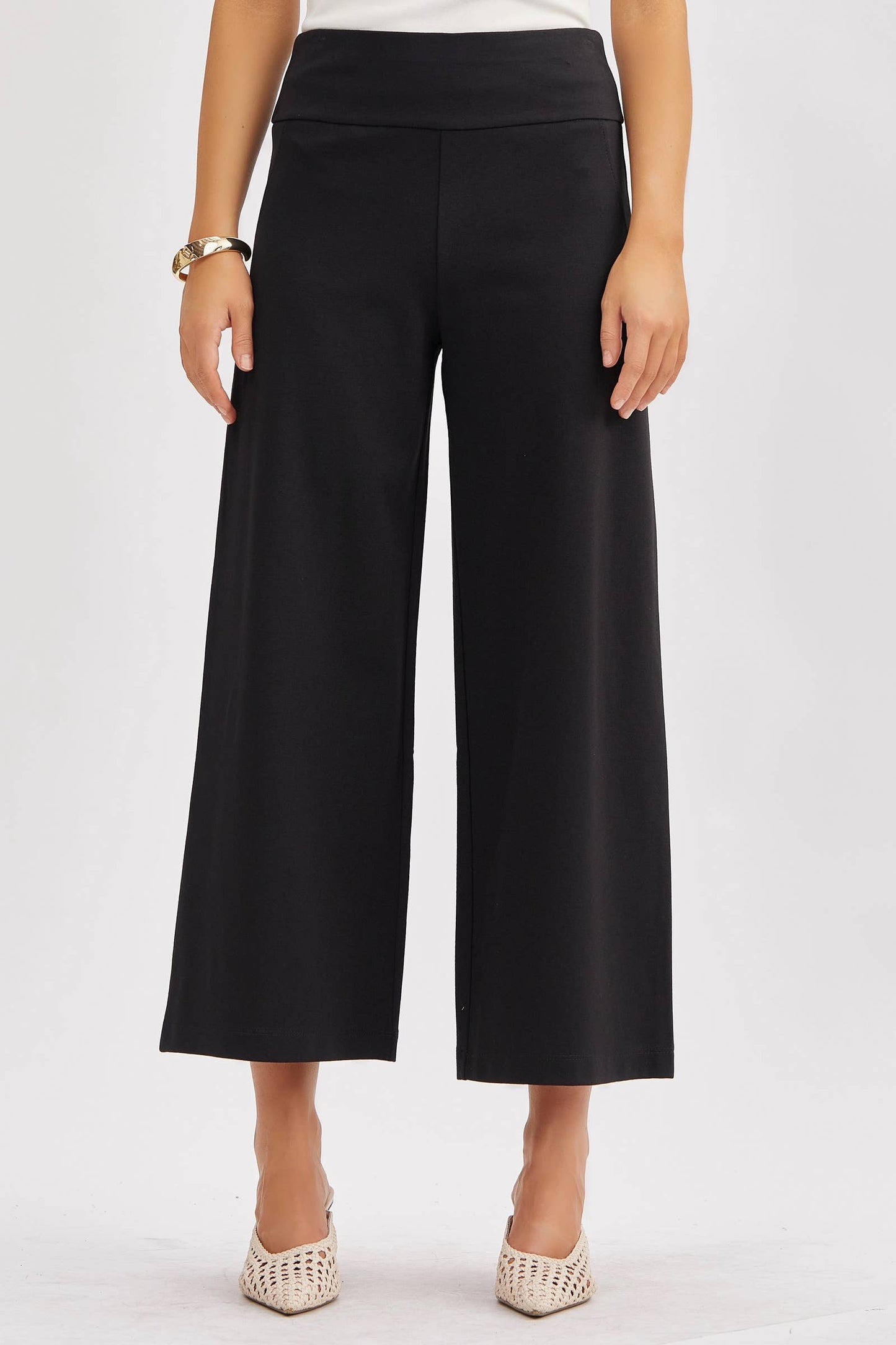 Magic Wide Cropped Pants: Black / XL