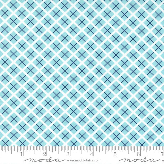 Berry Basket for Moda Fabric by April Rosethal Blue Raspberry Criss Cross Print 24155 15