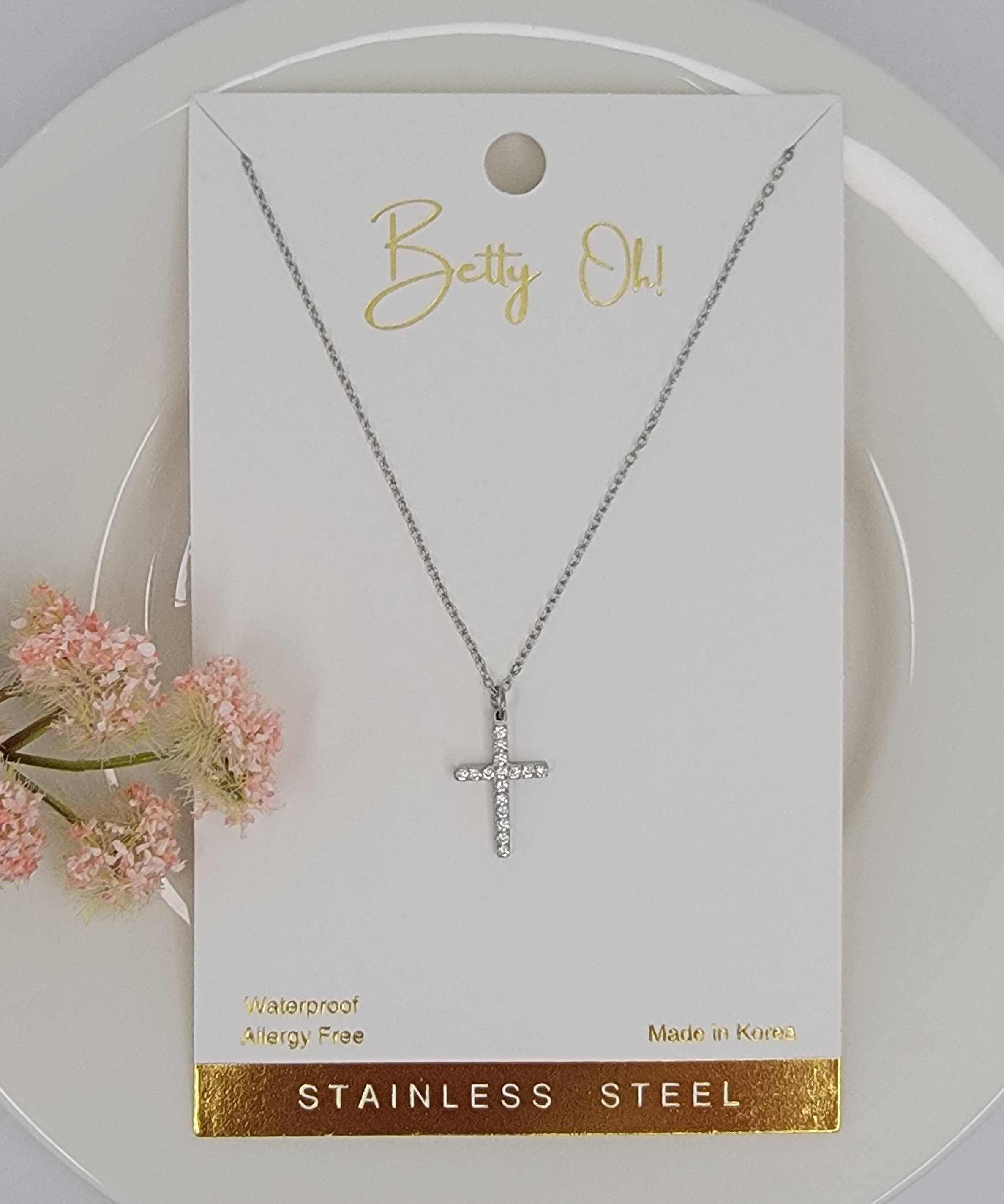 CROSS PENDANT WATERPROOF SS NECKLACE.: GOLD