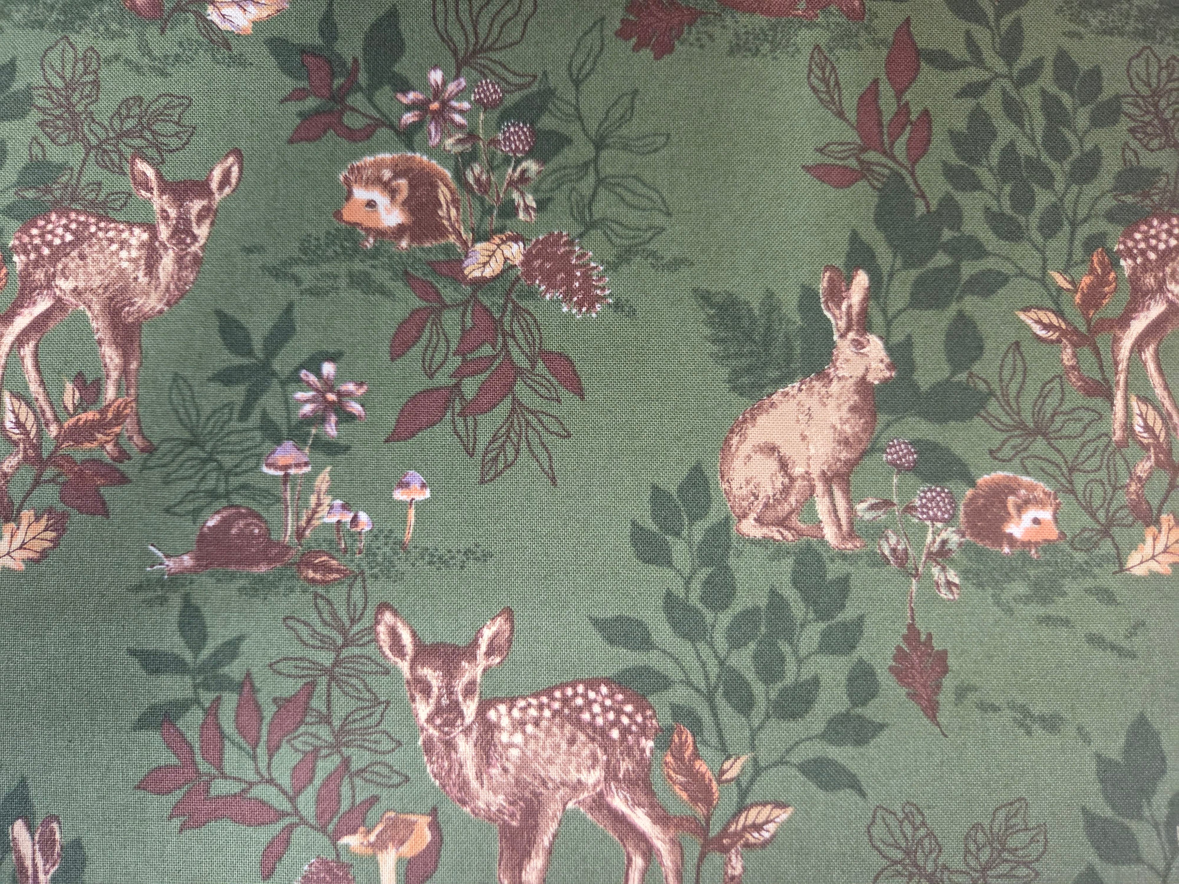 Autumn Forest – Woodland Foliage in Forest Green