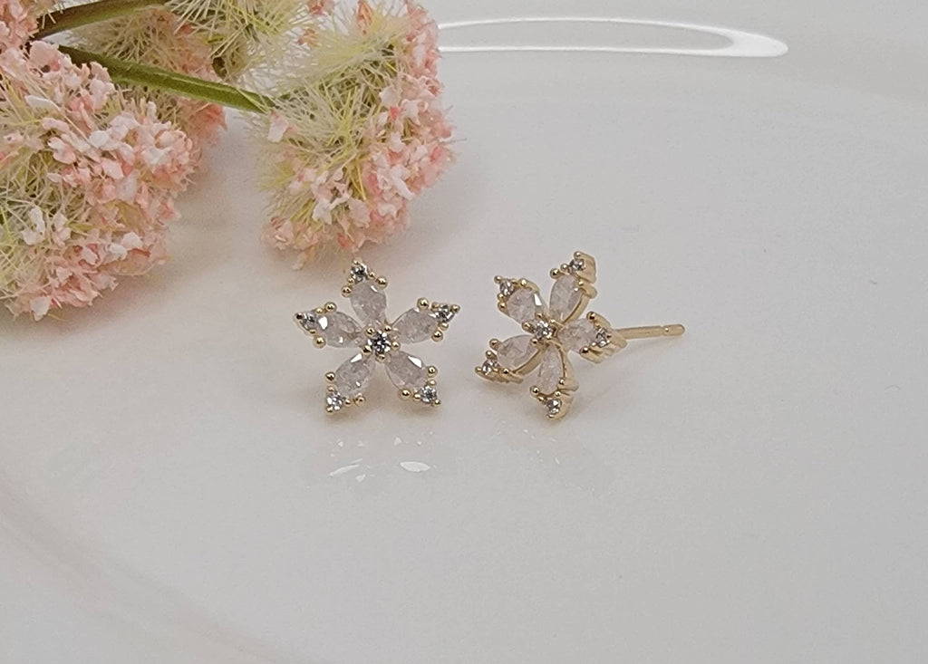 TINY FLOWER OPAL SHADE CZ STUD EARRINGS.