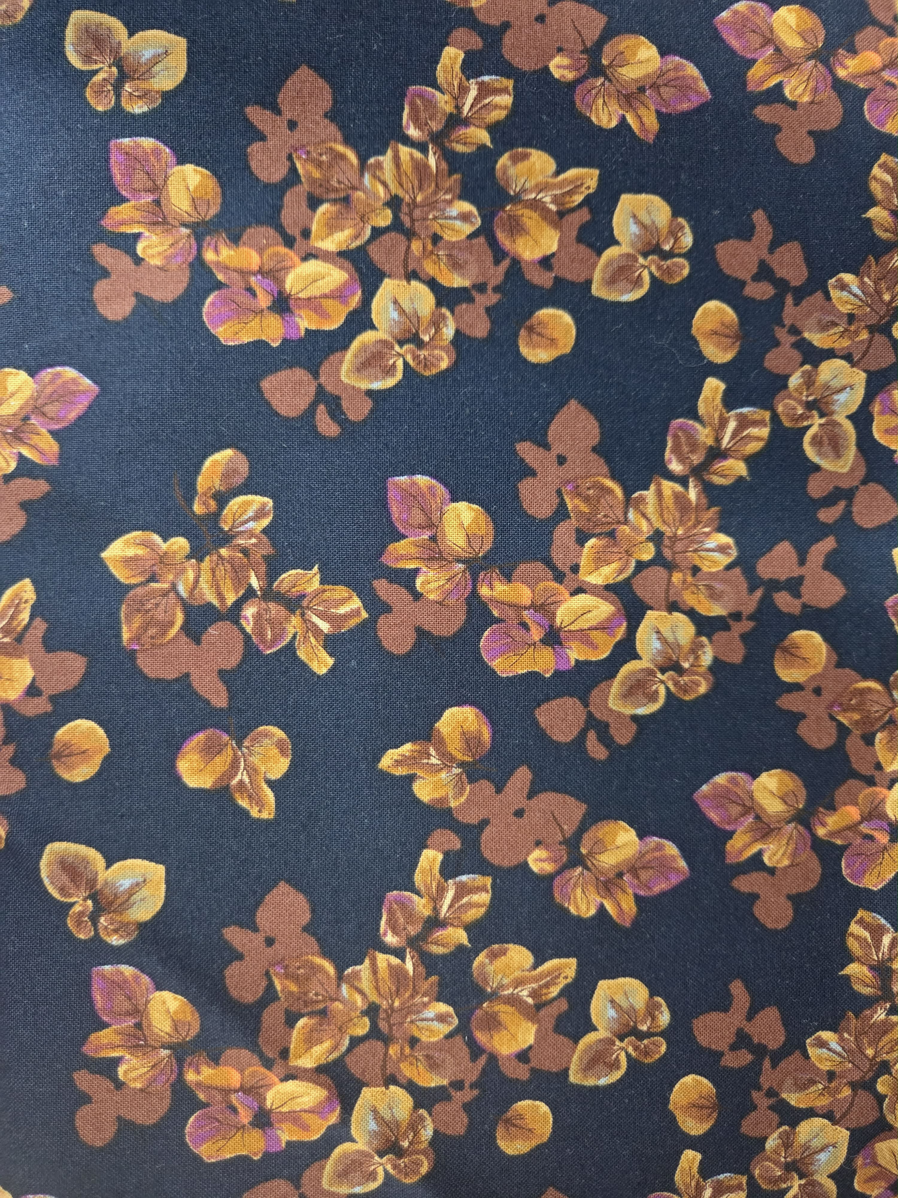 Autumn Forest – Autumn Blooms in Black
