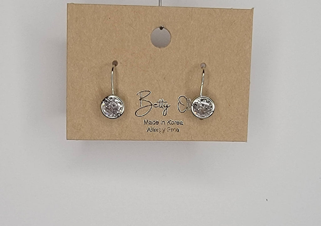 CZ EARRINGS.: GOLD