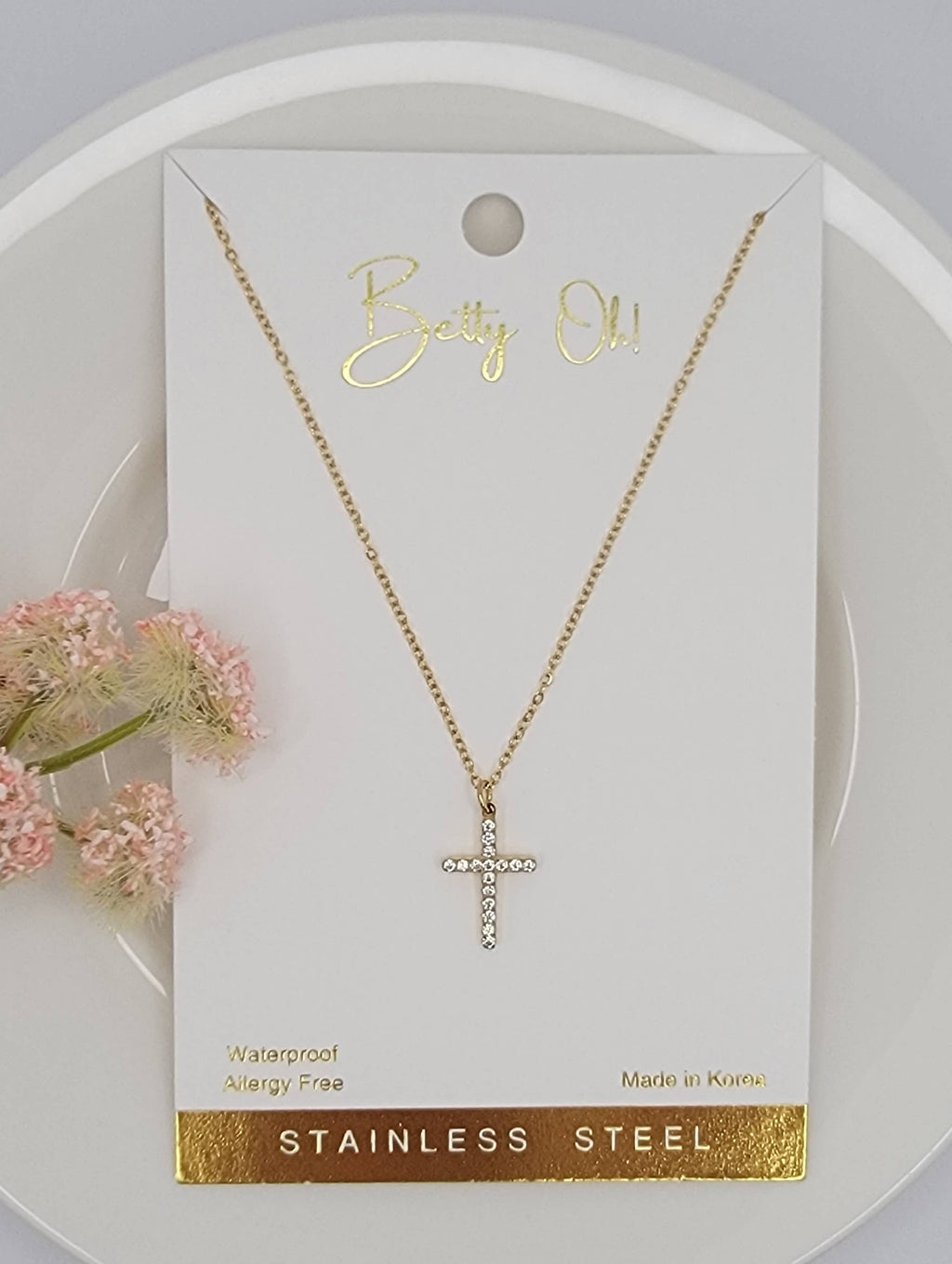 CROSS PENDANT WATERPROOF SS NECKLACE.: GOLD