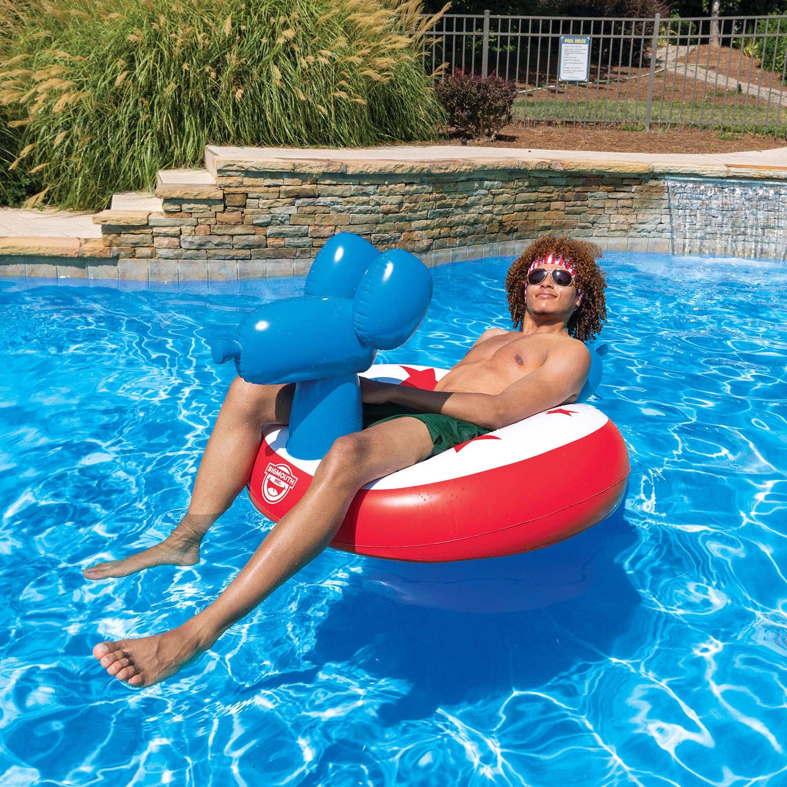 🎈 Patriotic Balloon Dog Pool Float – Inflated for the 250th