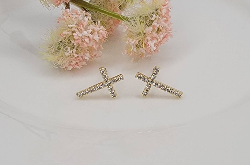 CROSS POST EARRINGS.: GOLD
