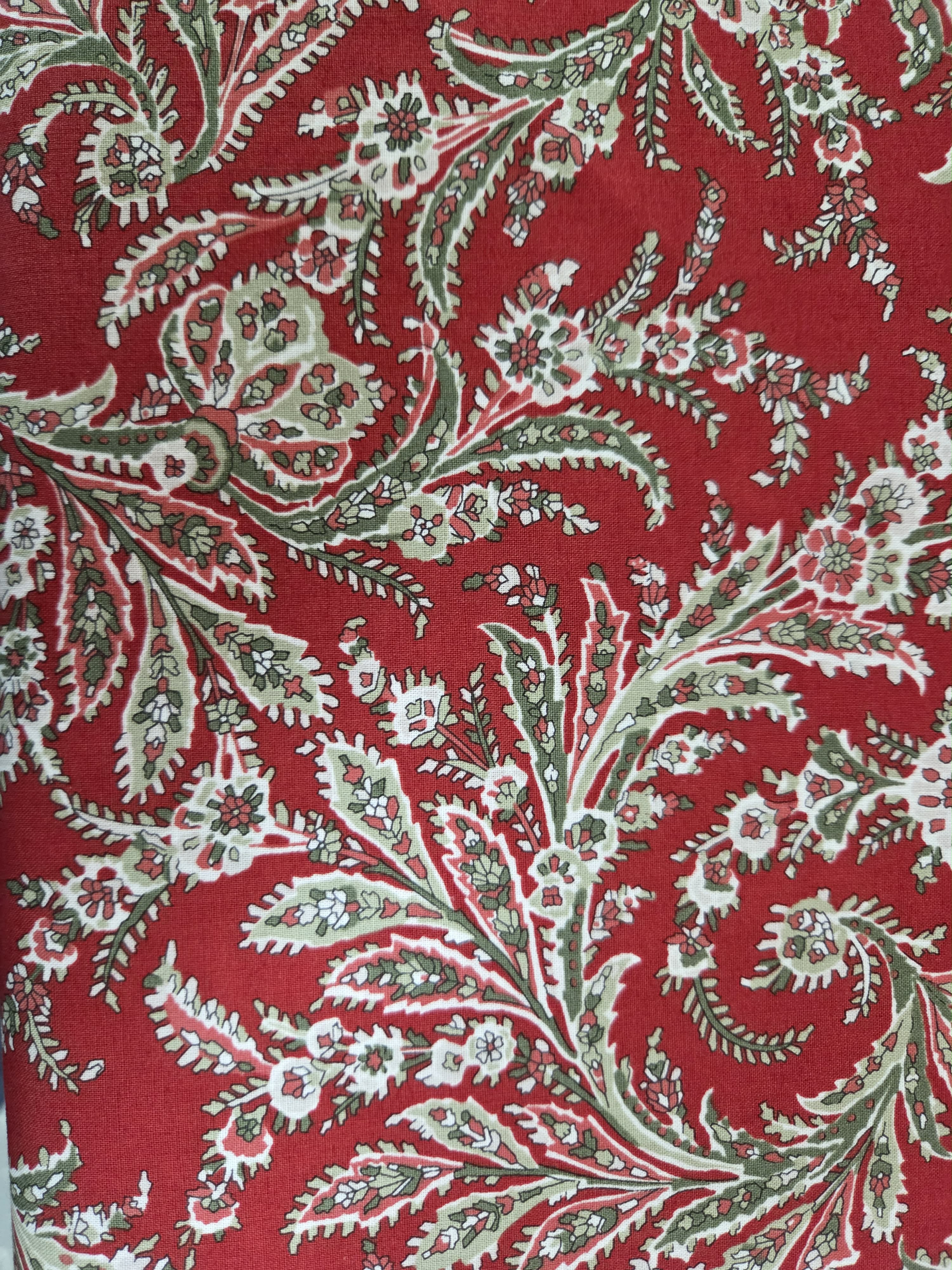 A Christmas Carol – Holiday Paisley Red