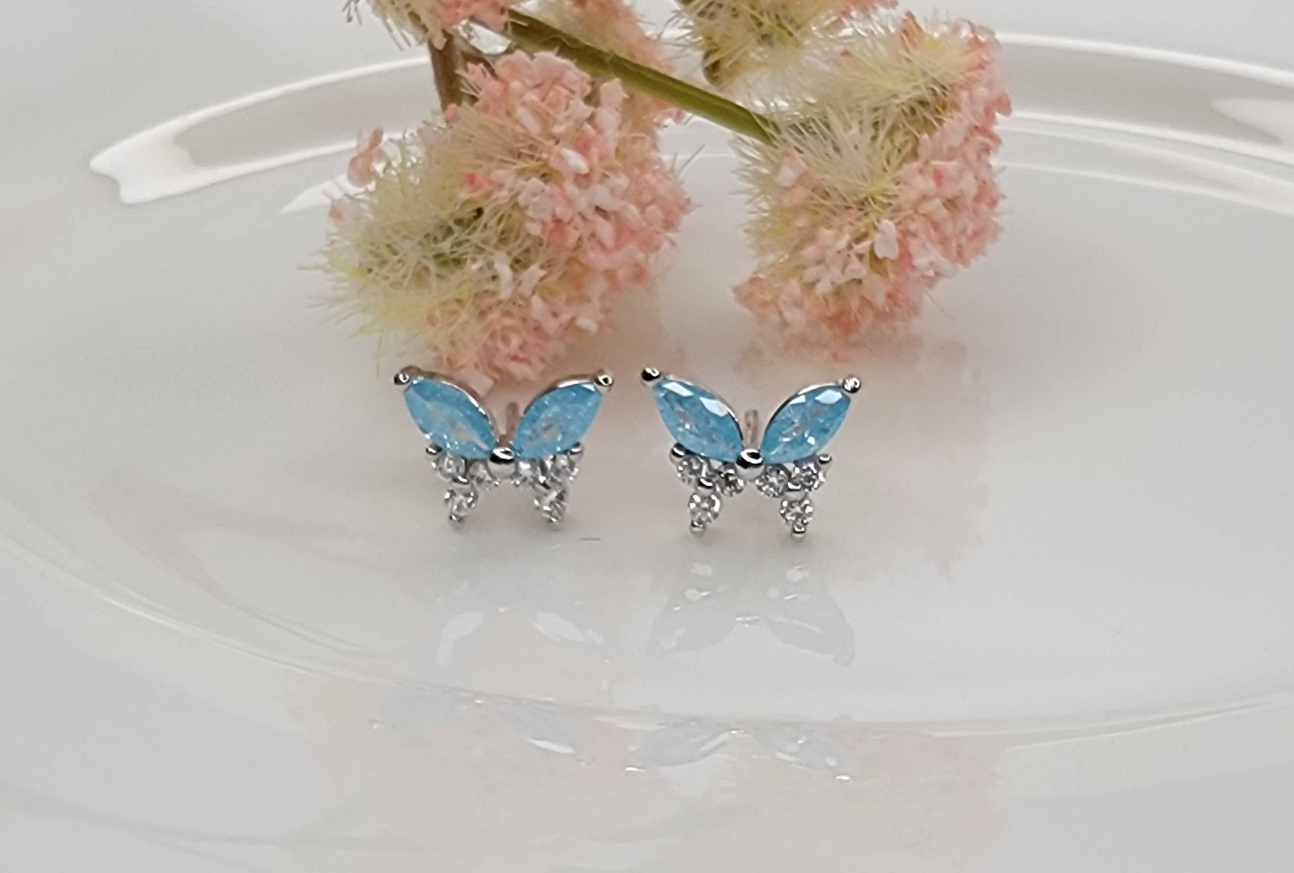 BUTTERFLY POST EARRINGS.: BLUE OPAL/GOLD